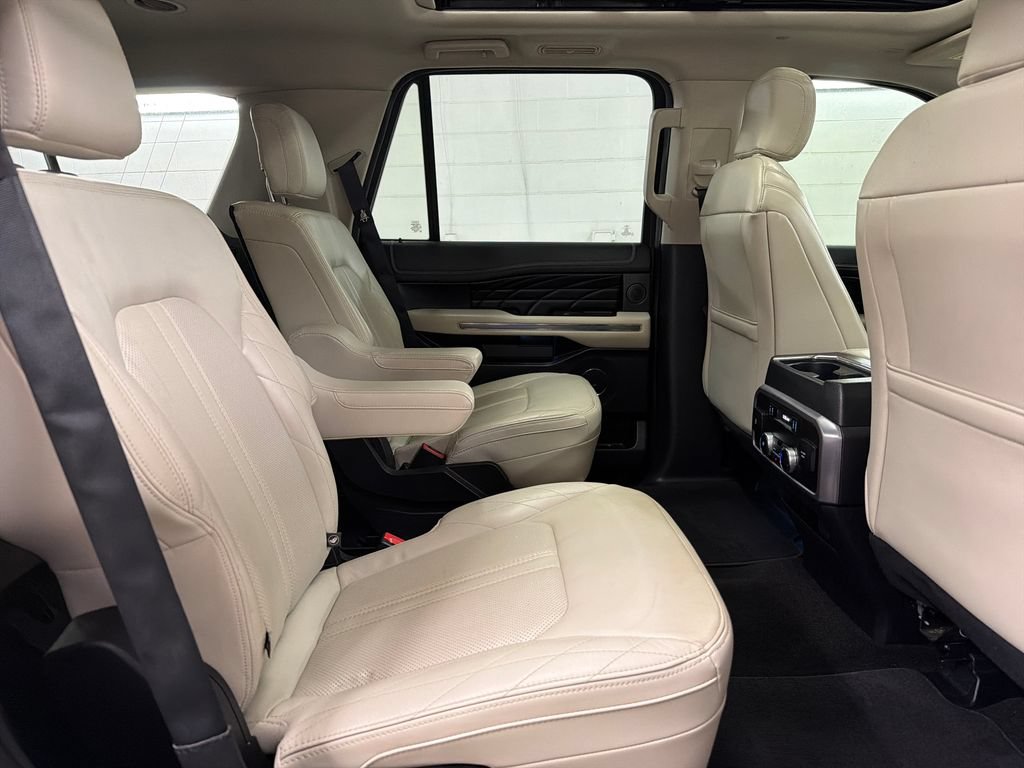 Certified 2019 Ford Expedition Platinum RWD image 31