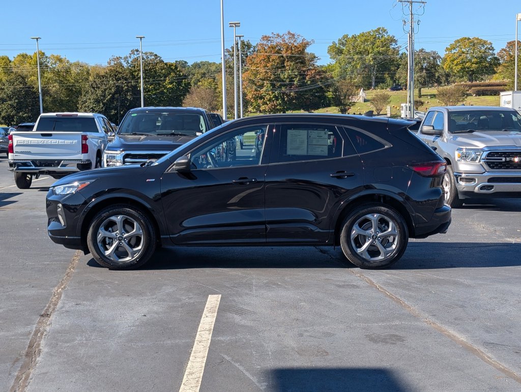Certified 2023 Ford Escape ST-Line w/ Tech Pack #1 AWD/4WD image 5