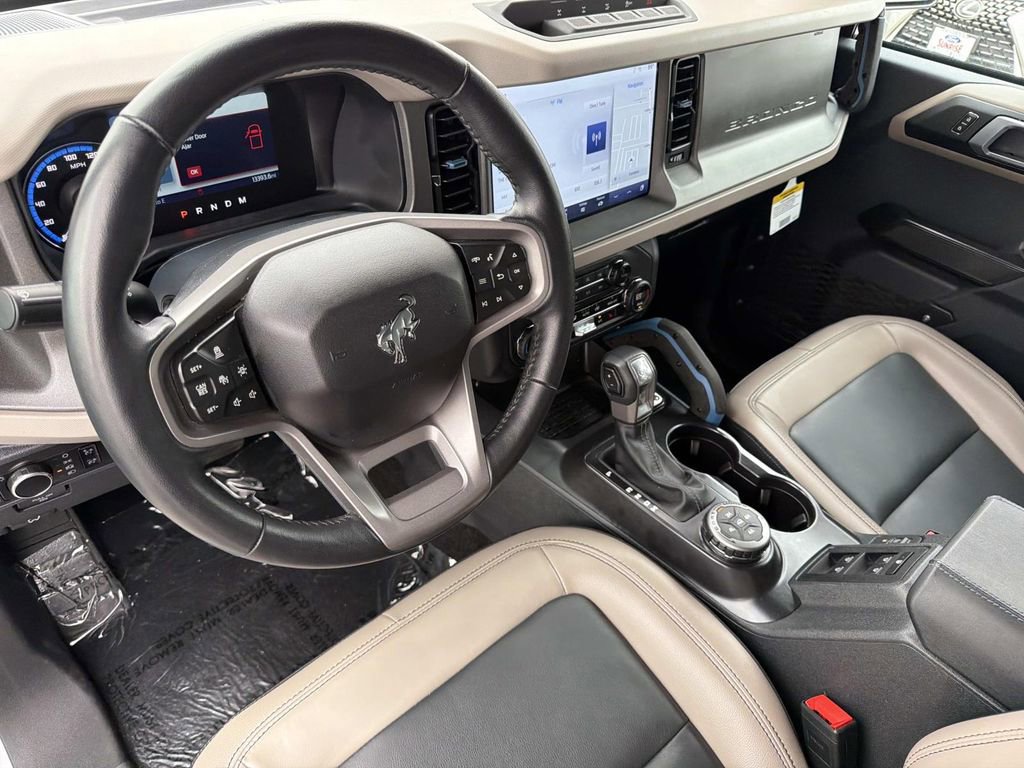 Certified 2024 Ford Bronco Wildtrak image 8