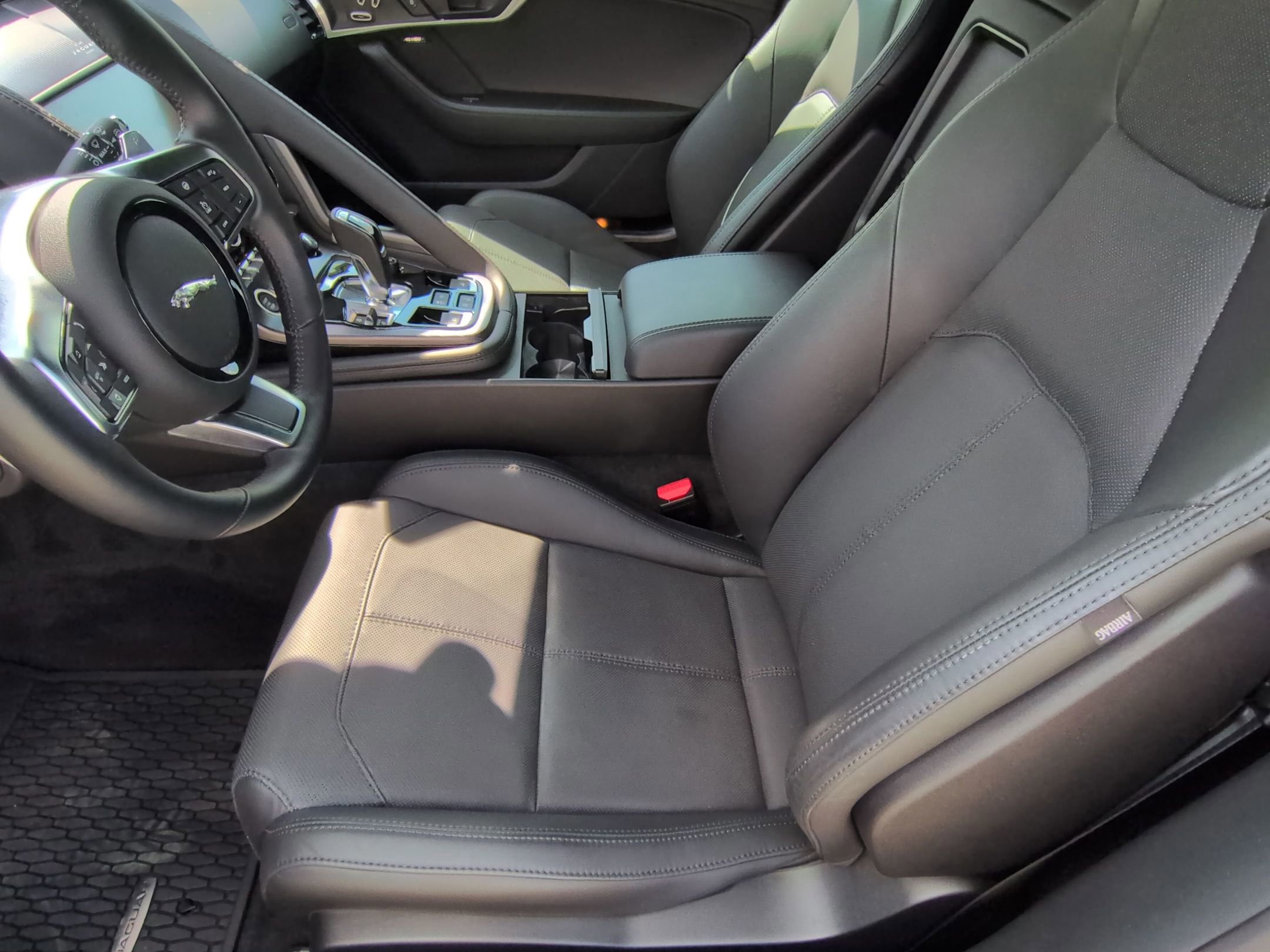 Used 2024 Jaguar F-TYPE R-Dynamic image 18