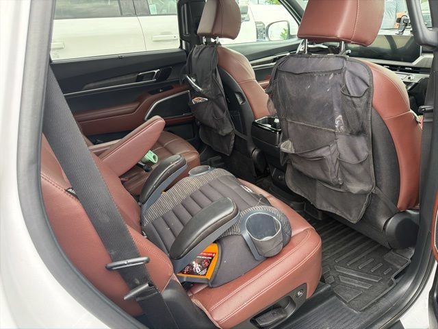 Used 2024 Kia Telluride EX w/ EX Captain's Chair Package AWD/4WD image 31
