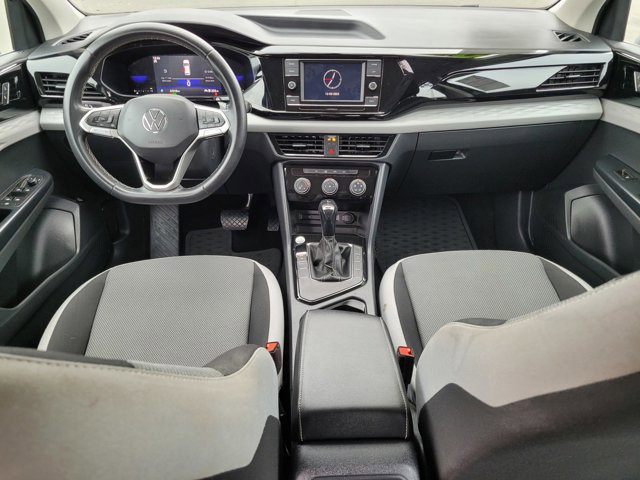 Used 2023 Volkswagen Taos S image 13