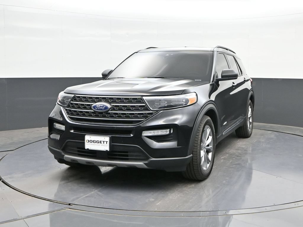 Certified 2021 Ford Explorer XLT w/ Equipment Group 202A RWD image 27