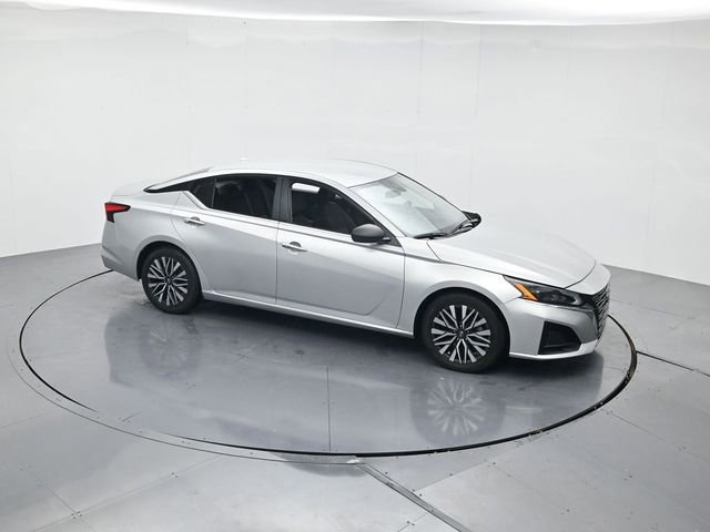 Used 2024 Nissan Altima 2.5 SV image 38