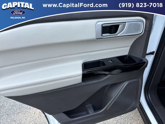 Certified 2024 Ford Explorer Platinum w/ Technology Package AWD/4WD image 17
