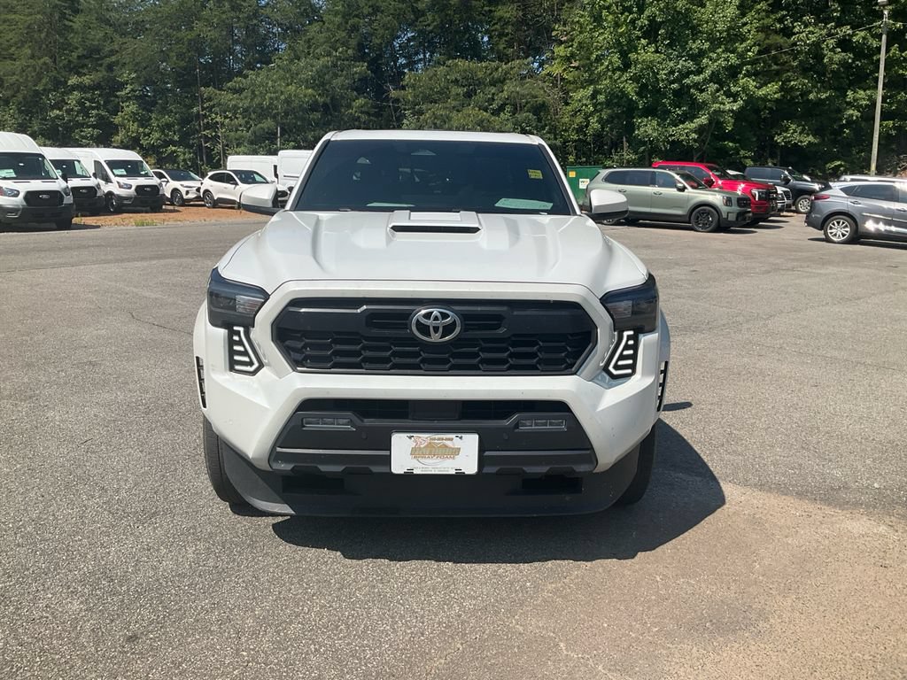 Used 2024 Toyota Tacoma TRD Sport w/ TRD Sport Upgrade Package AWD/4WD image 2