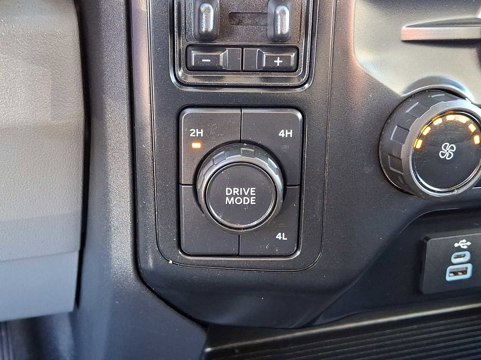 Certified 2023 Ford F250 XL w/ Snow Plow Prep Package image 23