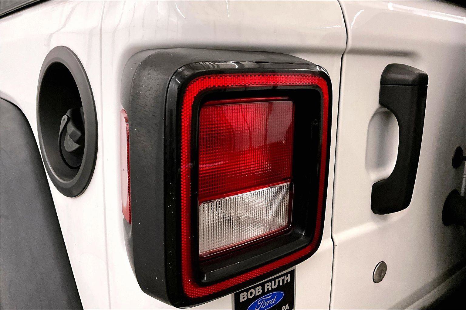 Used 2018 Jeep Wrangler Unlimited Sport S image 28