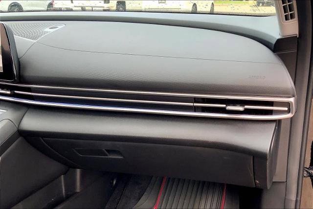 Used 2023 Hyundai Elantra Limited FWD image 19