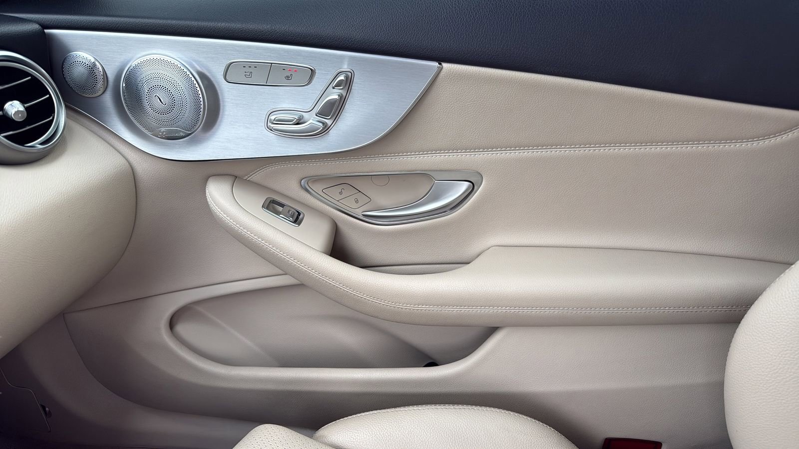 Used 2019 Mercedes-Benz C 300 Cabriolet image 23