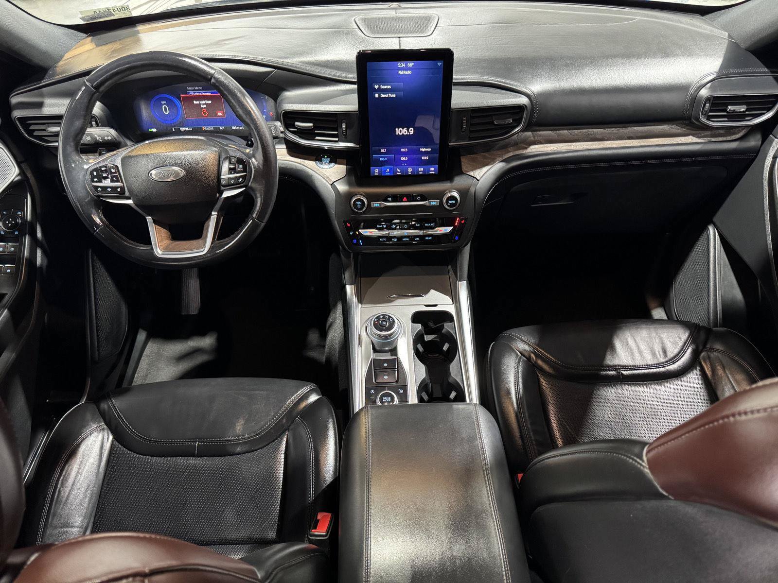 Certified 2020 Ford Explorer Platinum w/ Premium Technology Package AWD/4WD image 19