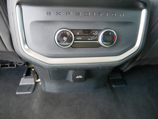 Certified 2025 Ford Expedition Active AWD/4WD image 15