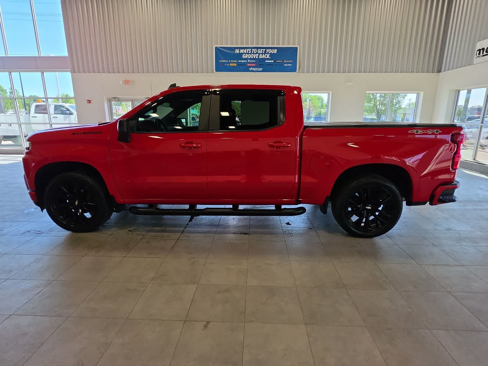 Used 2020 Chevrolet Silverado 1500 RST w/ Rally Edition AWD/4WD image 12