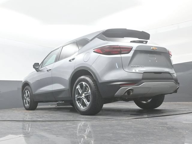 Used 2025 Chevrolet Blazer LT AWD/4WD image 23