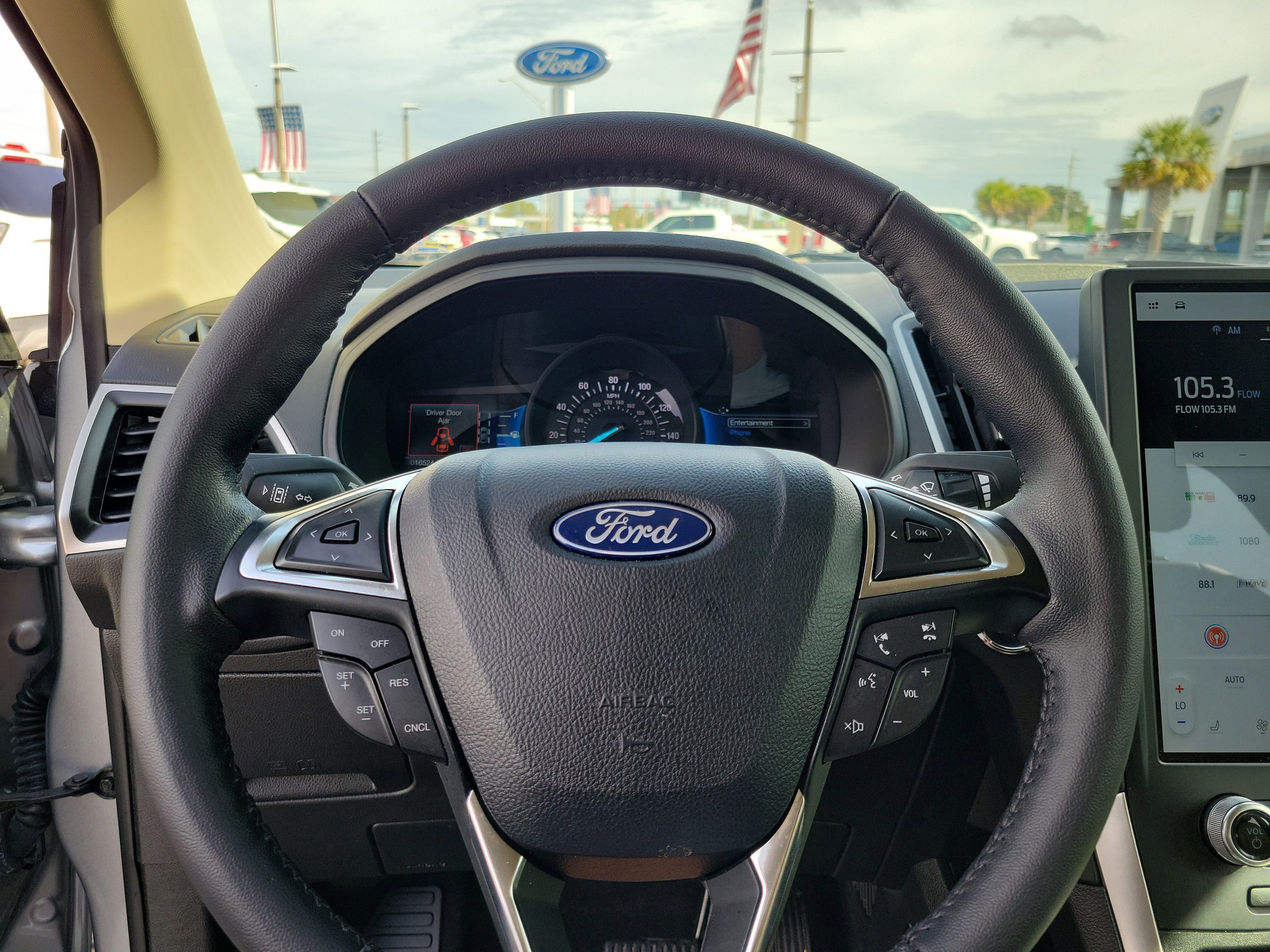 Certified 2024 Ford Edge SEL w/ Convenience Package image 11