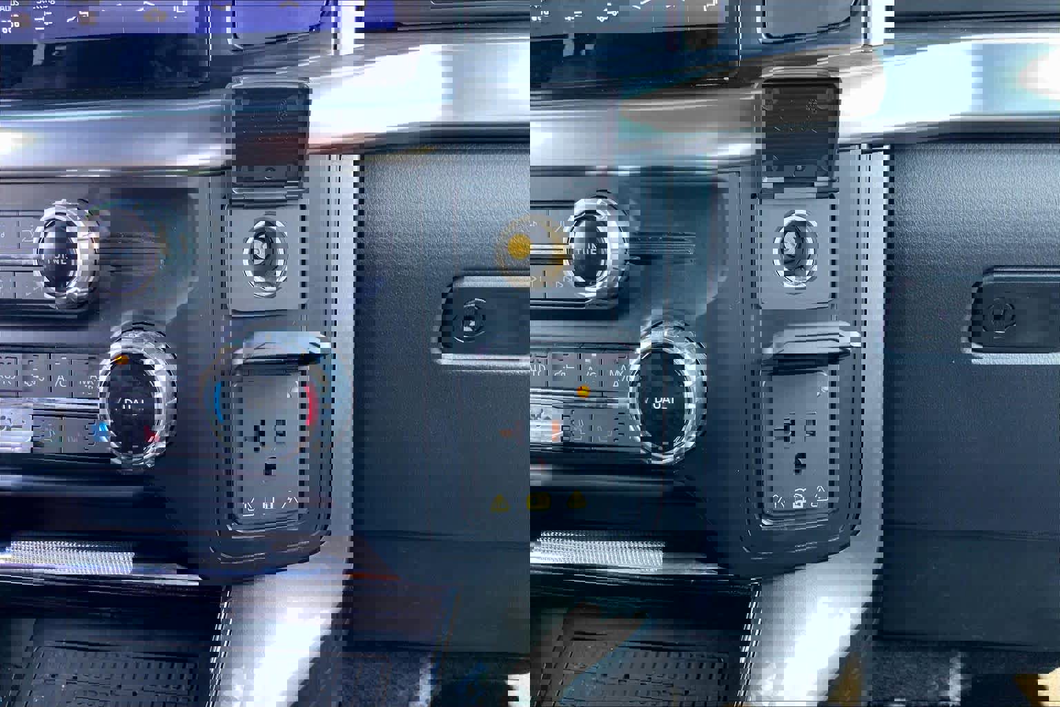 Certified 2023 Ford F150 Lariat w/ Equipment Group 502A High image 31