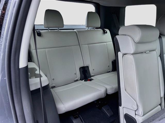 Used 2025 Hyundai Santa Fe SEL FWD image 26