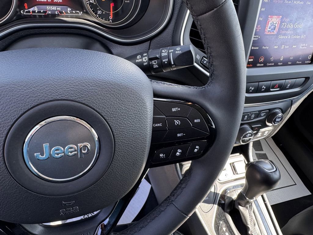 Used 2023 Jeep Cherokee Altitude Lux image 14