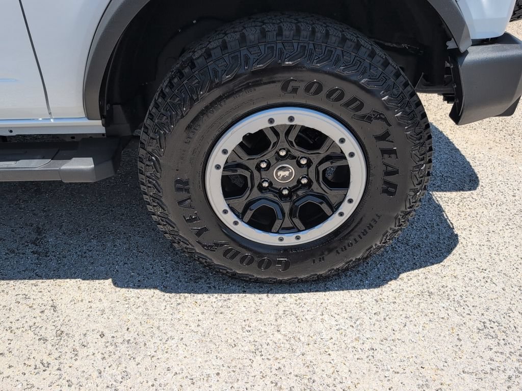 Certified 2025 Ford Bronco 2-Door w/ Sasquatch Package AWD/4WD image 13