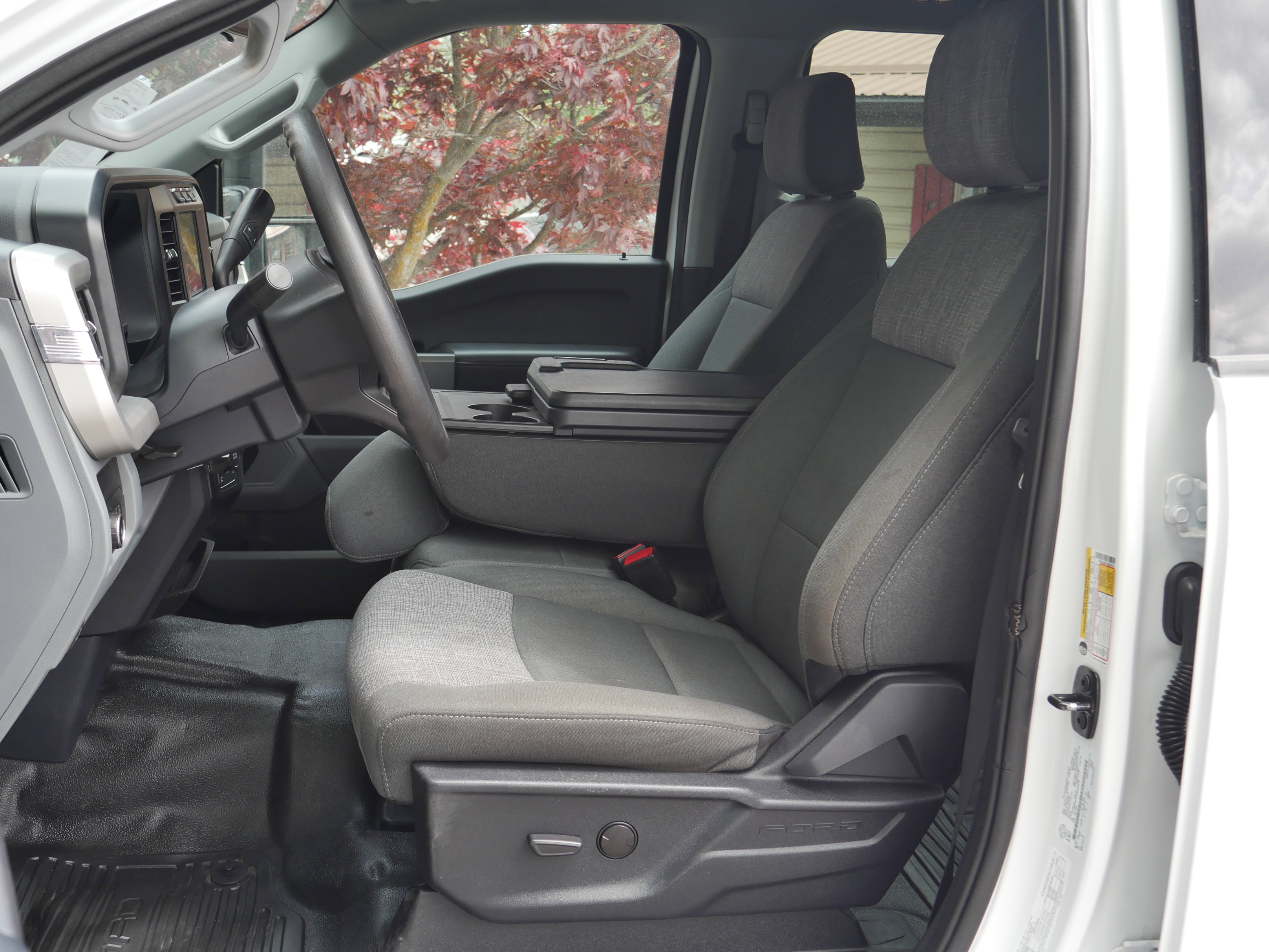 Certified 2024 Ford F350 XLT AWD/4WD image 3