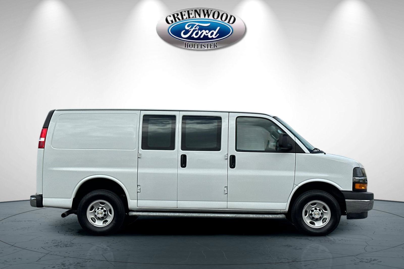 Used 2023 Chevrolet Express 2500 w/ Driver Convenience Package image 3