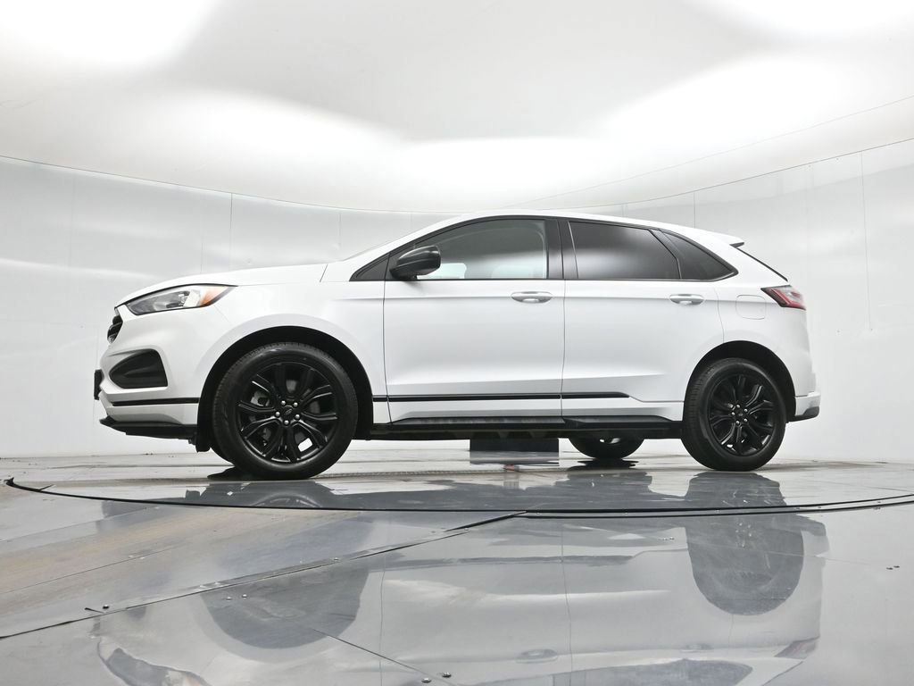 Certified 2023 Ford Edge SE w/ Black Appearance Package image 23