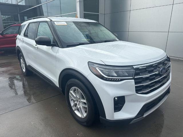 Certified 2026 Ford Explorer Active w/ Active Comfort Package RWD image 1
