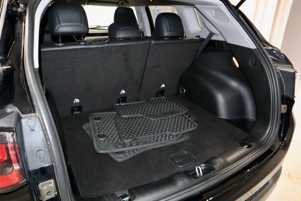 Used 2022 Jeep Compass Trailhawk image 12