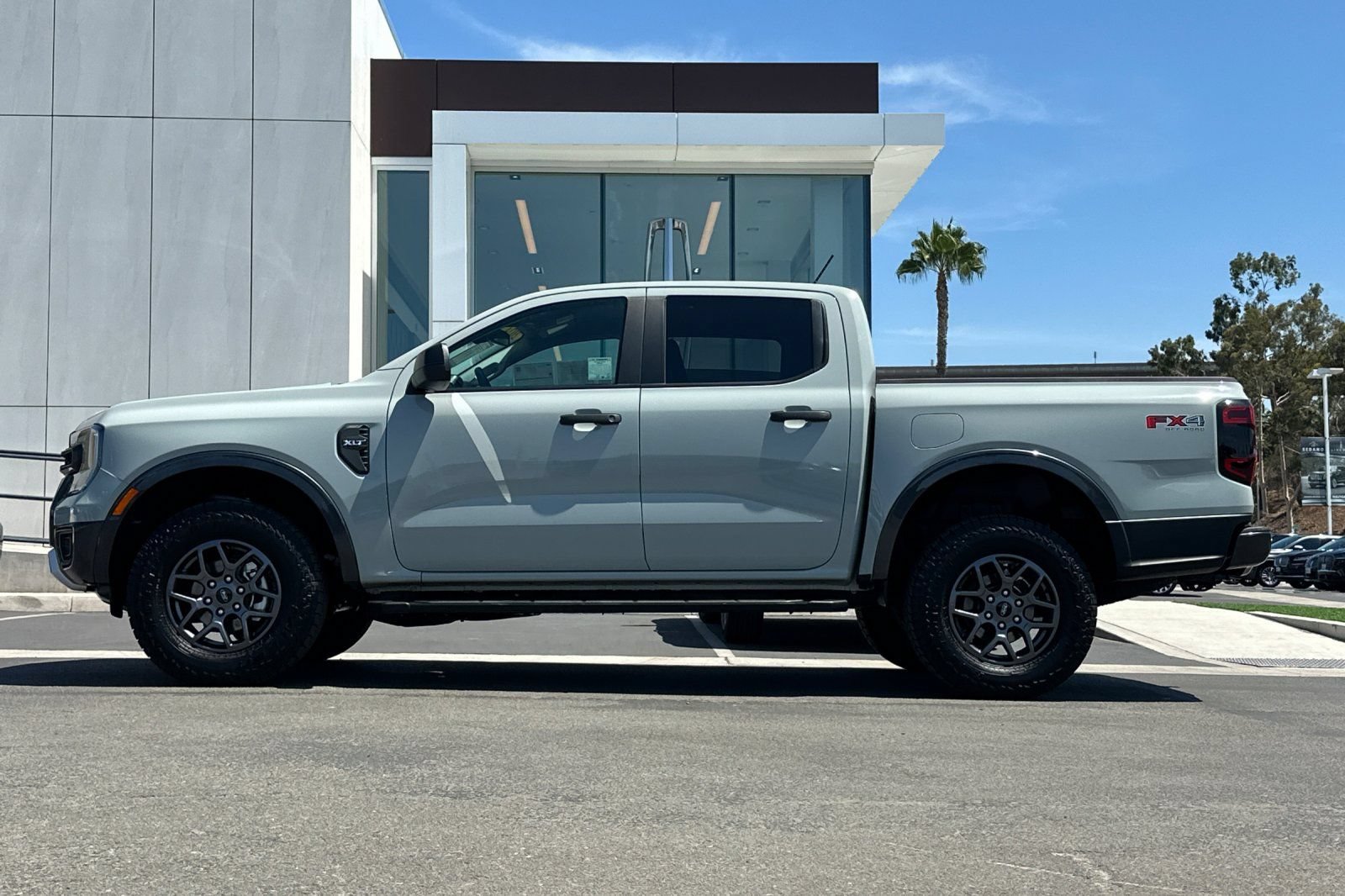 Certified 2024 Ford Ranger XLT w/ FX4 Off-Road Package AWD/4WD image 6