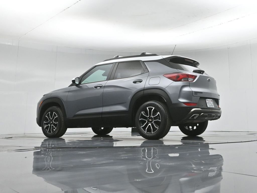 Used 2021 Chevrolet TrailBlazer ACTIV w/ Technology Package image 18