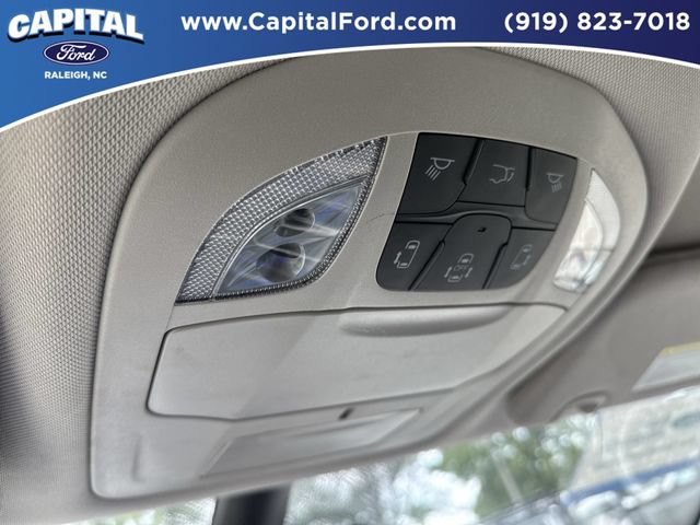 Used 2024 Chrysler Pacifica Touring-L FWD image 32