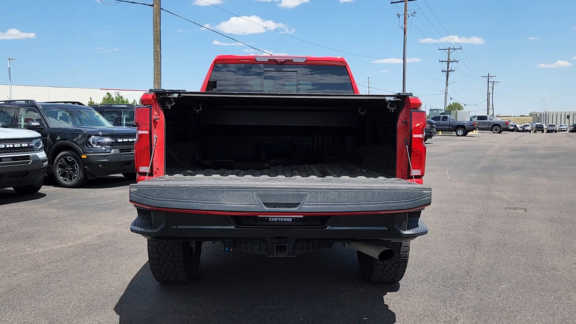 Used 2024 Chevrolet Silverado 2500 ZR2 AWD/4WD image 18
