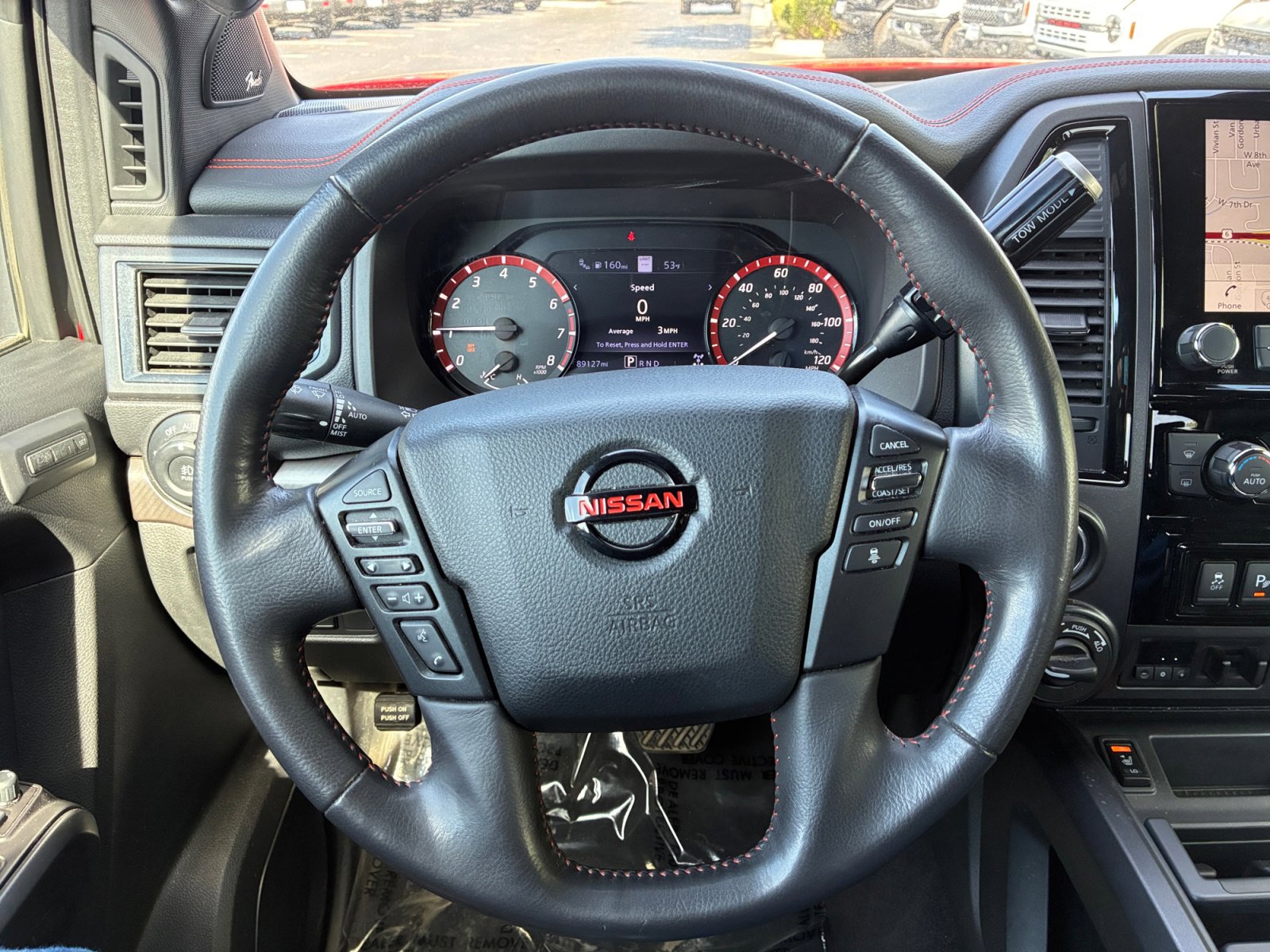 Used 2021 Nissan Titan PRO-4X w/ Pro-4x Convenience Package AWD/4WD image 9