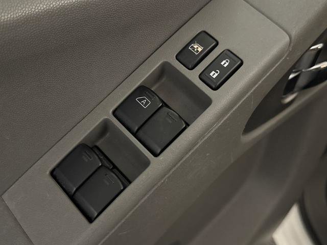 Used 2020 Nissan Frontier SV w/ Midnight Edition Floor Mats image 17