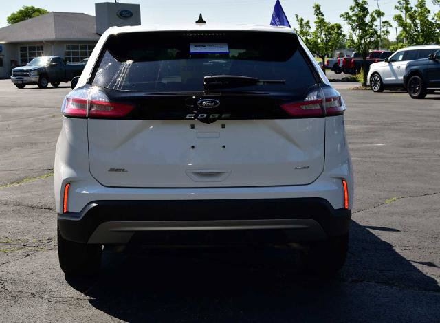 Certified 2024 Ford Edge SEL w/ Convenience Package AWD/4WD image 4