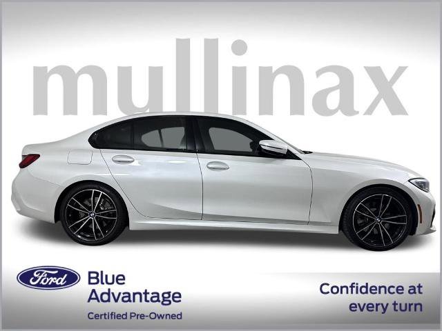 Used 2021 BMW 330i Sedan w/ M Sport Package image 2