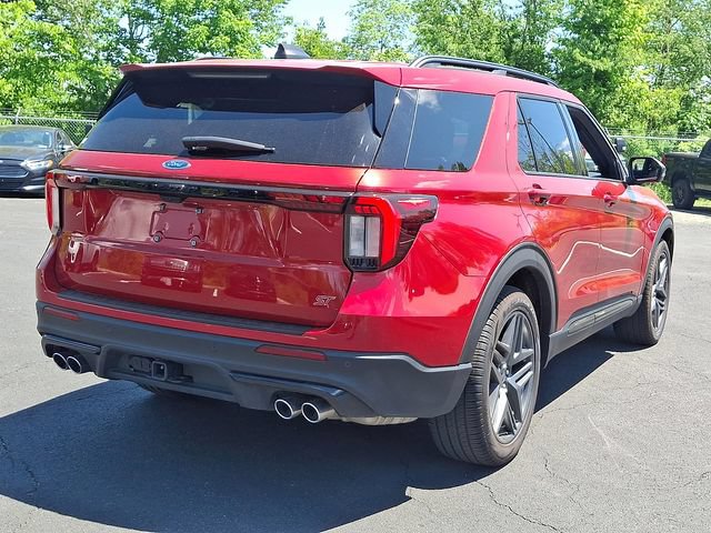 Certified 2025 Ford Explorer ST AWD/4WD image 10