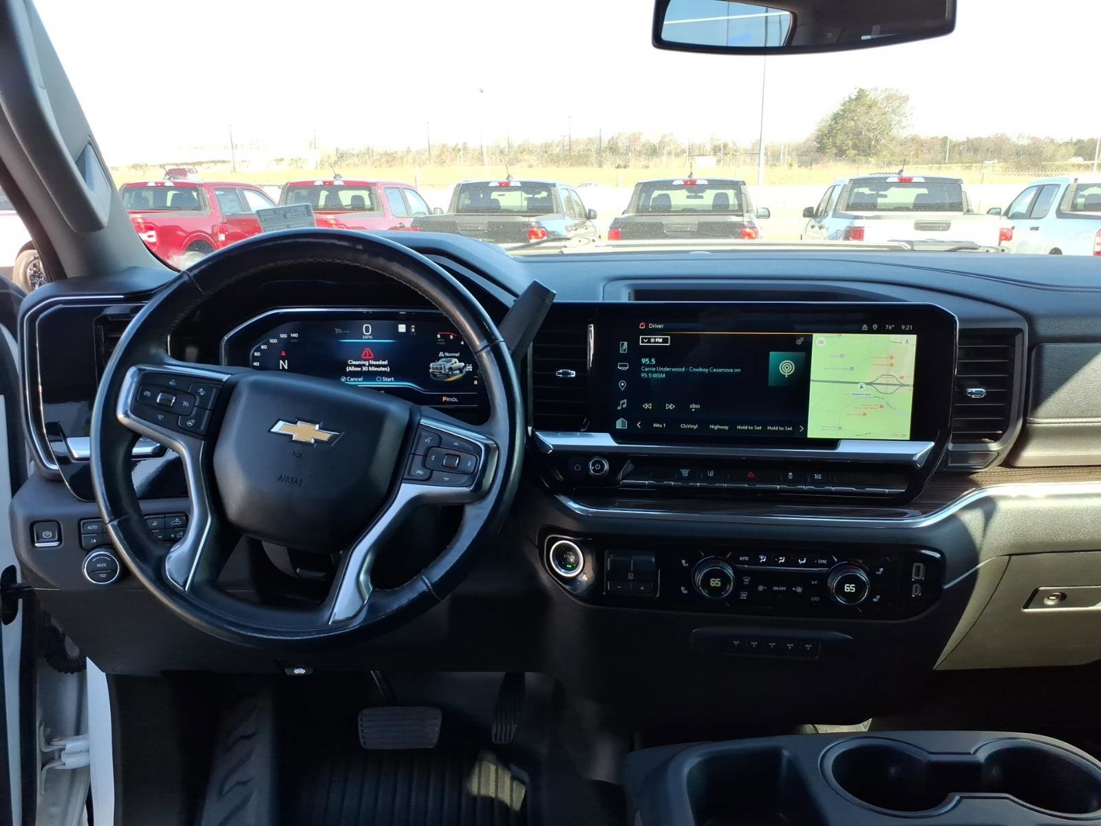 Used 2024 Chevrolet Silverado 3500 LT w/ Convenience Package image 15