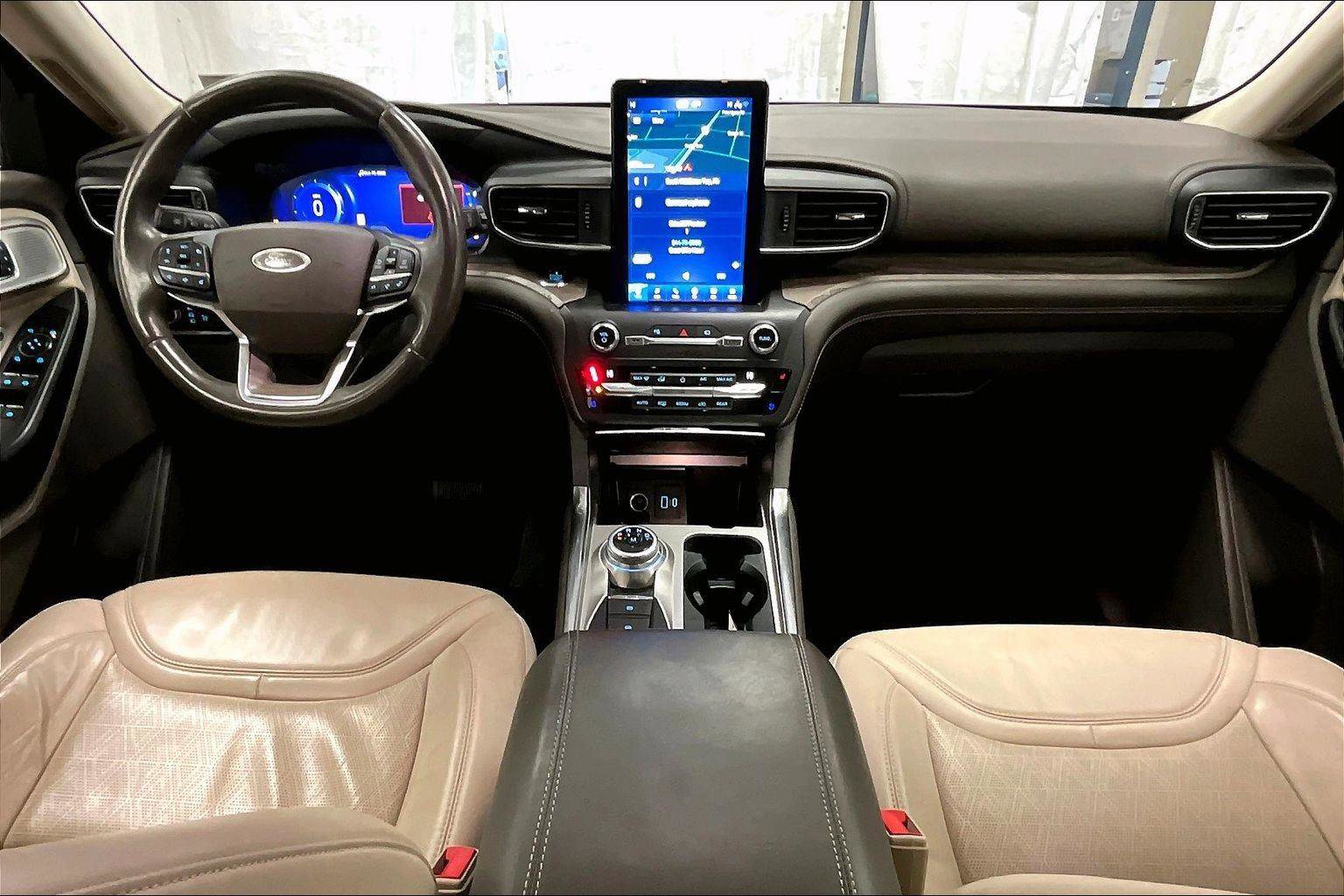 Certified 2020 Ford Explorer Platinum w/ Premium Technology Package image 14