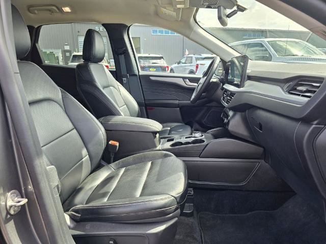 Certified 2025 Ford Escape Platinum AWD/4WD image 15
