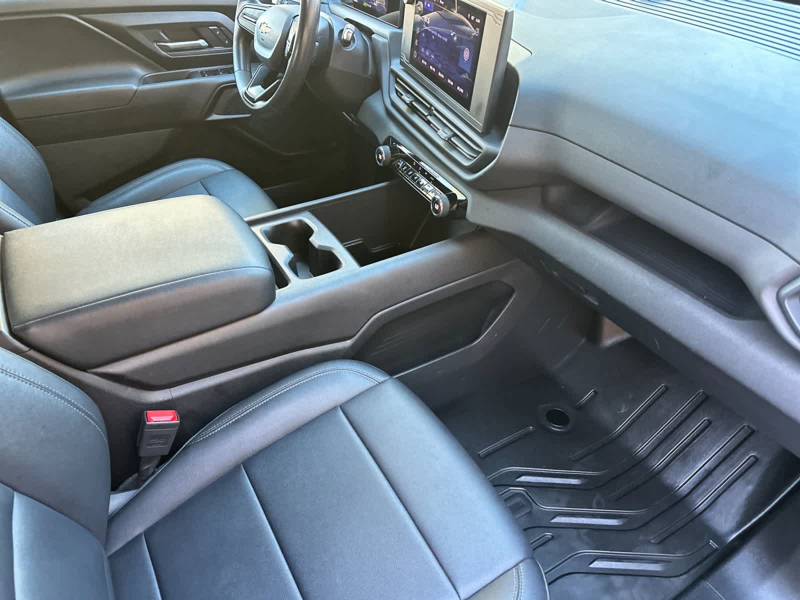 Used 2024 Chevrolet Silverado EV W/T AWD/4WD image 15