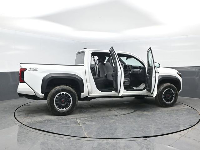 Used 2024 Toyota Tacoma TRD Off-Road AWD/4WD image 28