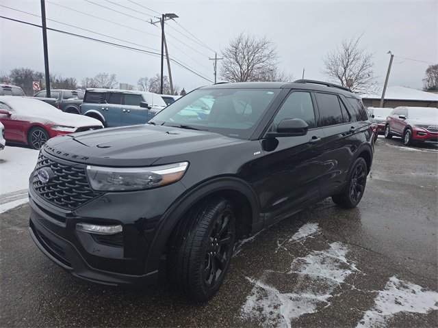 Certified 2023 Ford Explorer ST-Line w/ Class IV Trailer Tow Package image 14