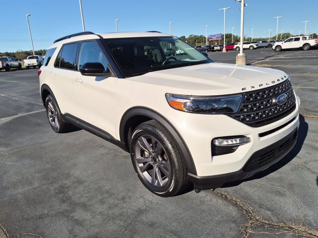Certified 2023 Ford Explorer XLT w/ Equipment Group 202A