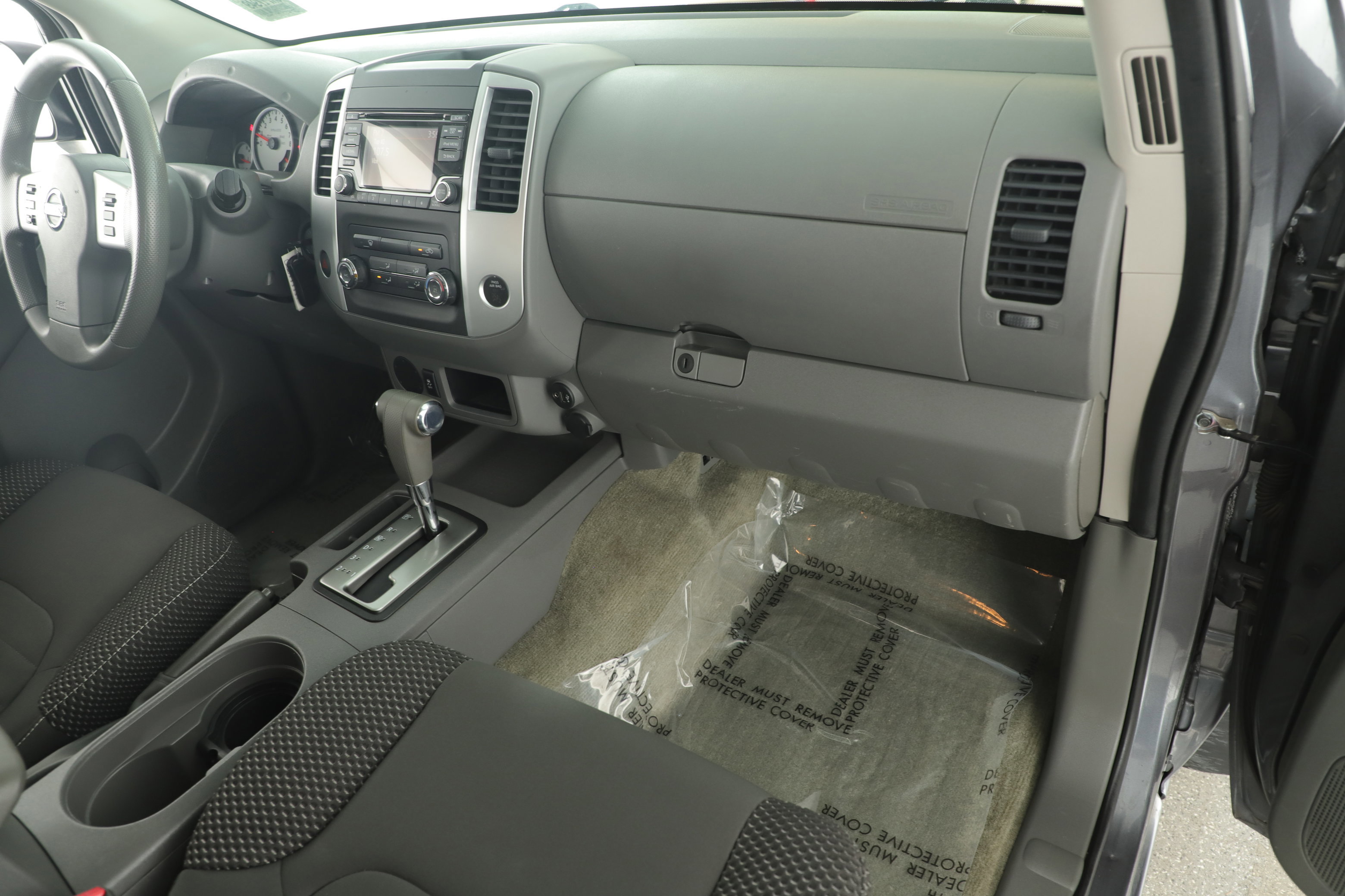 Used 2018 Nissan Frontier SV image 19