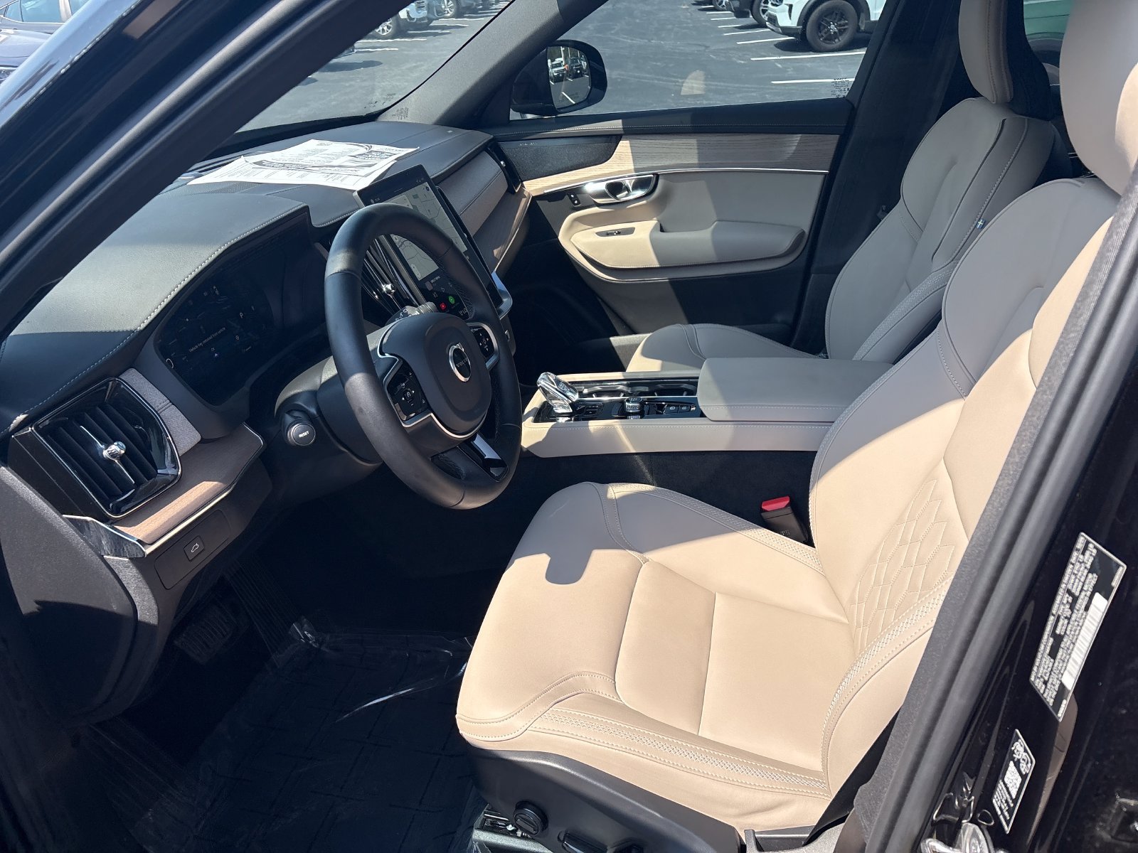 Used 2026 Volvo XC90 B5 Plus AWD/4WD image 28