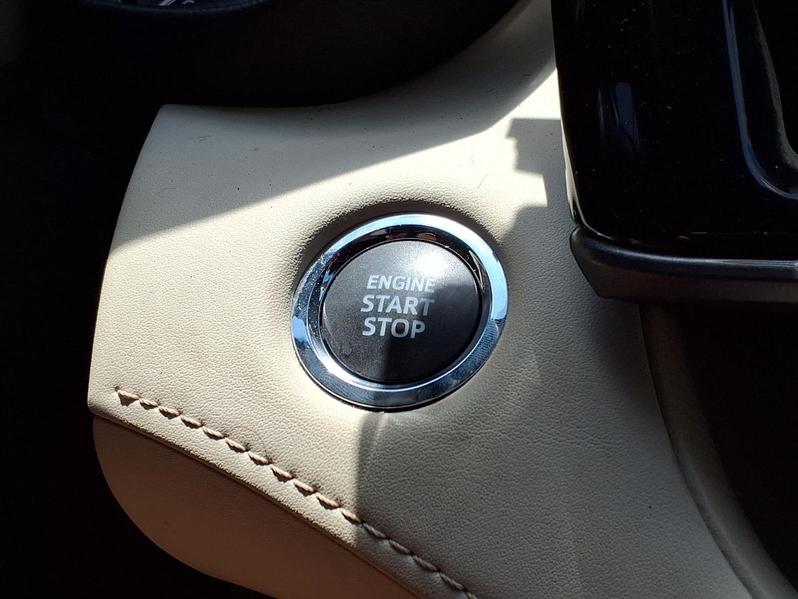 Used 2023 Toyota Highlander XLE FWD image 26