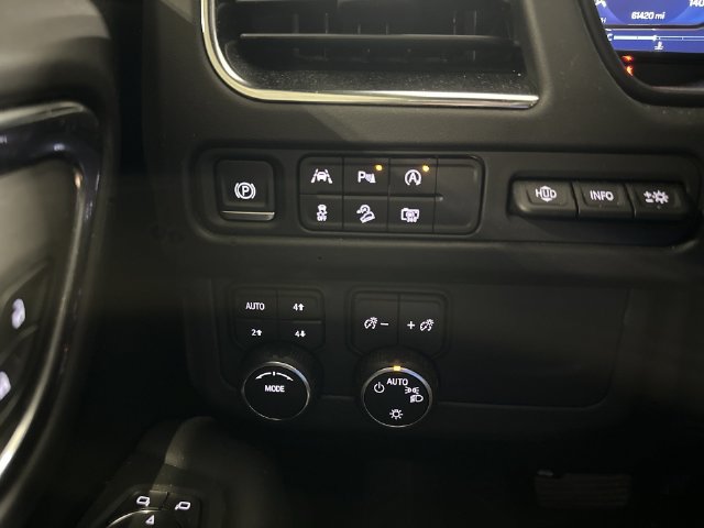 Used 2024 Chevrolet Tahoe High Country AWD/4WD image 35