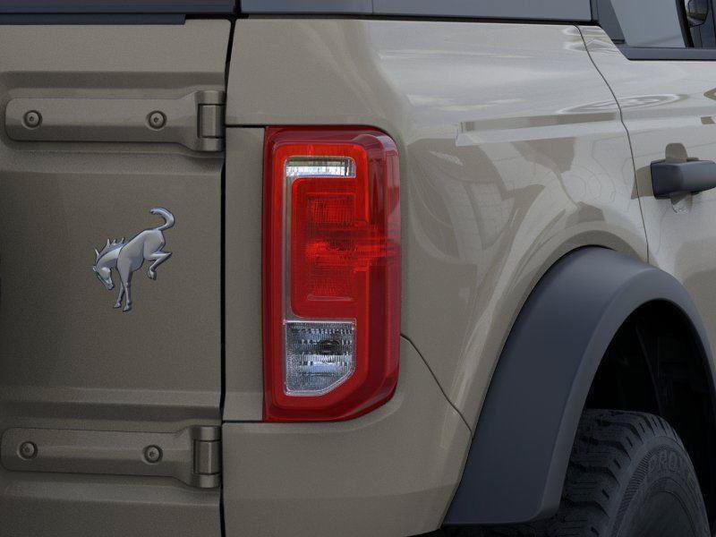 Certified 2025 Ford Bronco Big Bend w/ Black Diamond Package AWD/4WD image 23