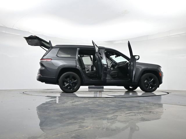Used 2023 Jeep Grand Cherokee L Altitude AWD/4WD image 54